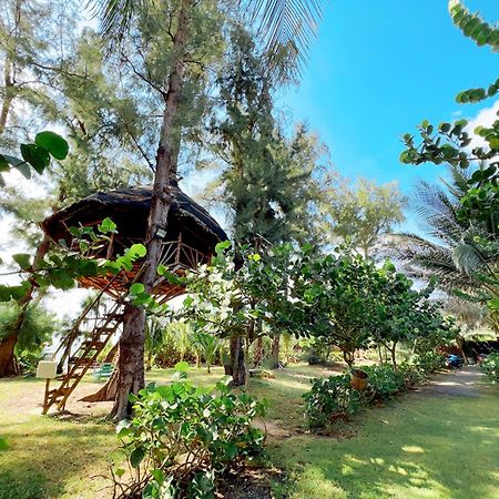 Me Bungalow Beach Resort Phan Thiet Exterior photo
