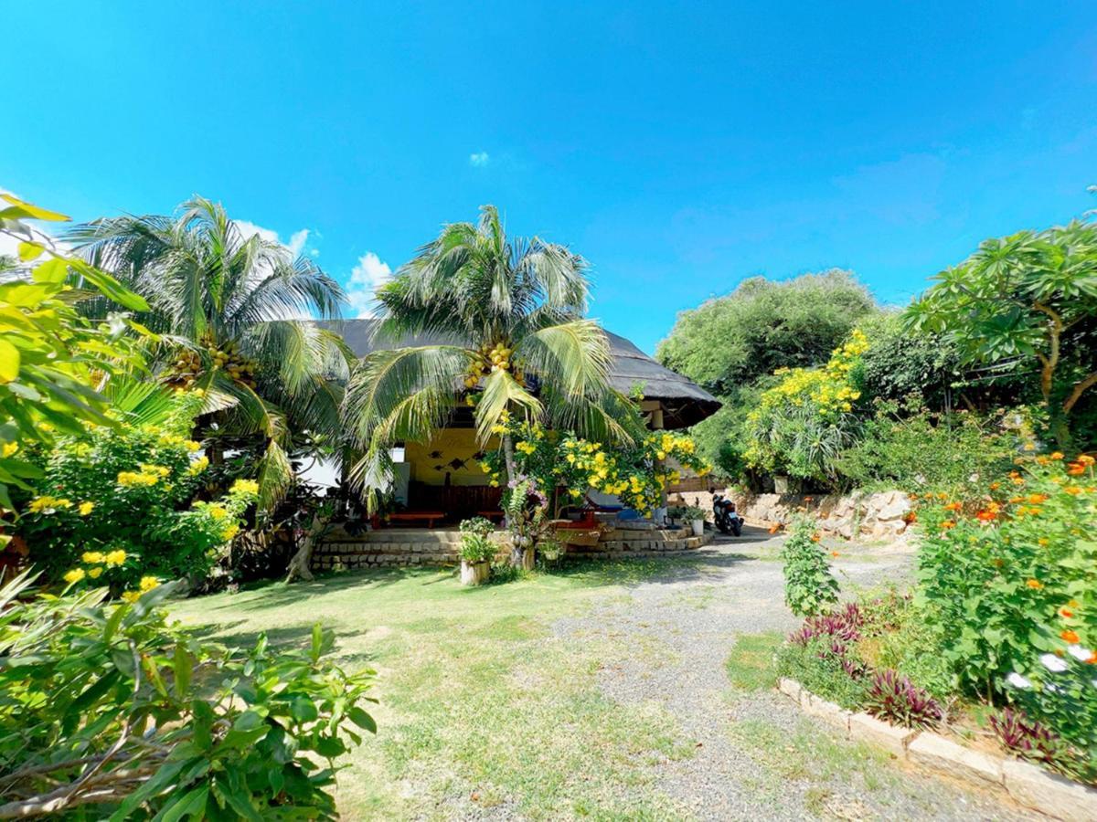Me Bungalow Beach Resort Phan Thiet Exterior photo